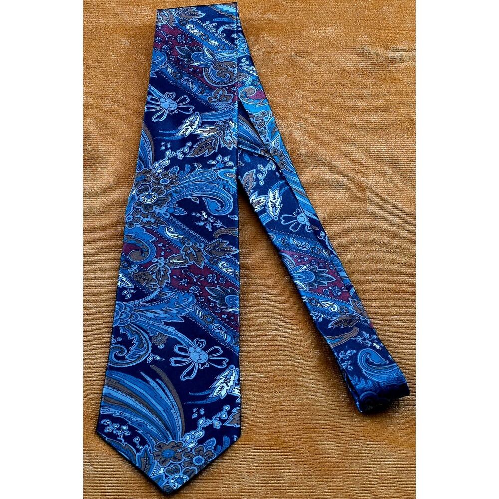 Vintage American Edition Blue Paisley Silk Neck Tie – USA Made – Classic Wide